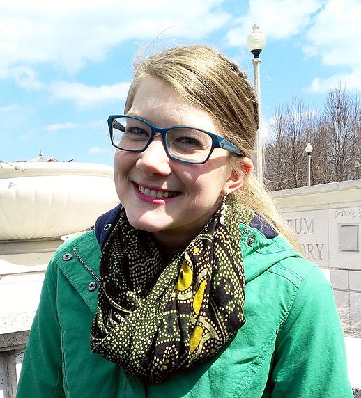 ProGeekPodcast's tweet photo. Host of @FieldMuseum’s #TheBrainScoop, @Ehmee joins us as our 21st guest. Listen on @ApplePodcasts: https://t.co/QWtzpBTphQ 

#professionalgeek #WomenInSTEM #STEM #YouTube #emilygraslie #podcast #interview #brainscoop #naturalscience #science #professionaldevelopment #STEMGirls https://t.co/i1ZBDdh0cs