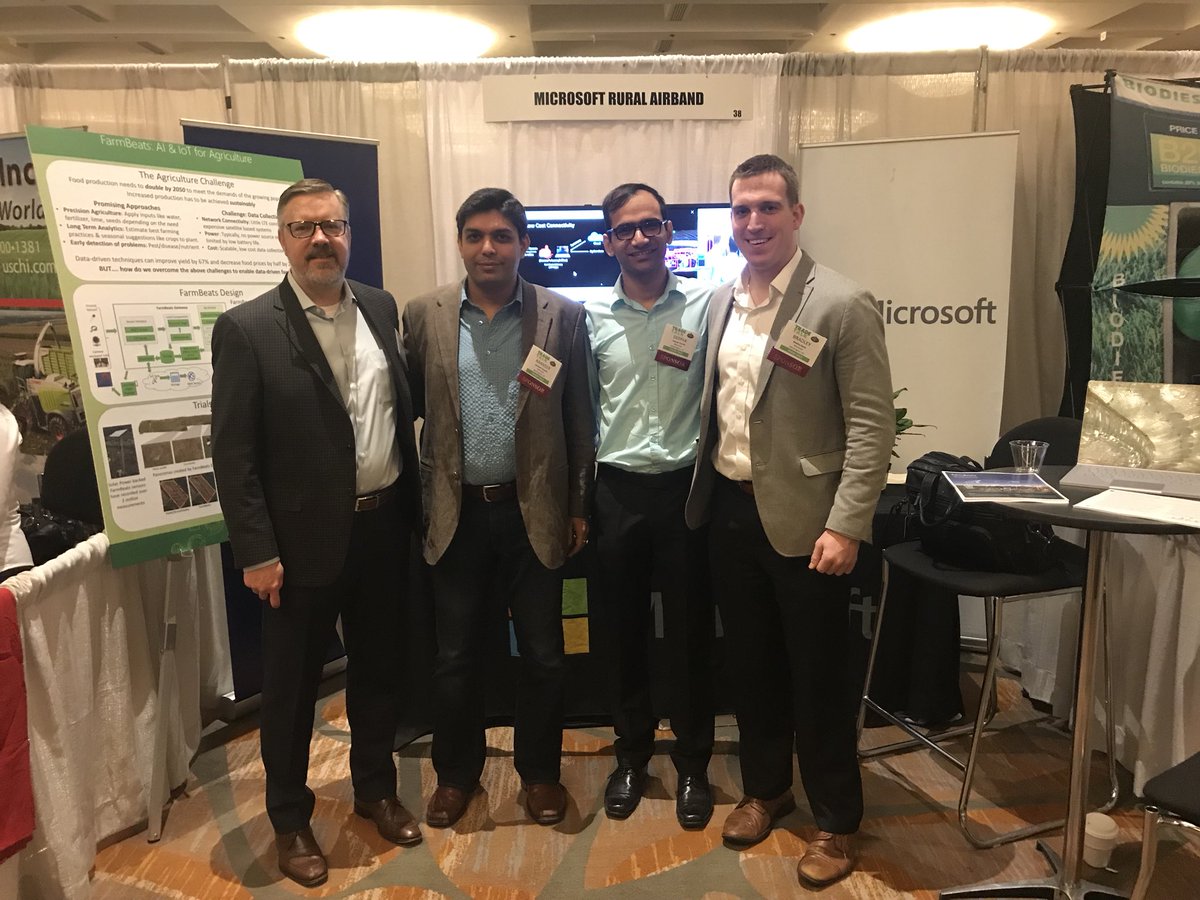 RanveerChandra's tweet photo. Great response presenting #FarmBeats and #AirBand at #NAFB17 @AAIGrantFund @deepakv91 https://t.co/85rsjhc380