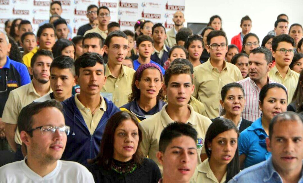 Yolusscheser's tweet photo. Quiero felicitar la participación y el protagonismo de los estudiantes Liceistas en las #EleccionesOBEMerida  fortalezcan ustedes el activismo de la juventud mas joven con conciencia, constancia, disciplina, moral y Lealtad a la lucha por las causas justas de nuestro pueblo! https://t.co/ffSyqP8NpK