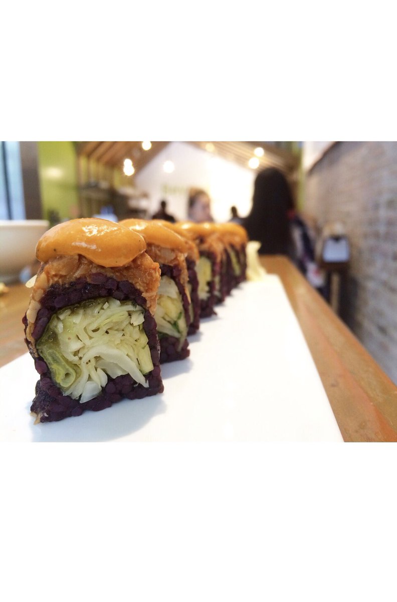 Check out this yummy vegan jackfruit sushi roll from <a href="/BeyondSushi/">Beyond Sushi</a> 😍😋 how many more minutes until lunch??