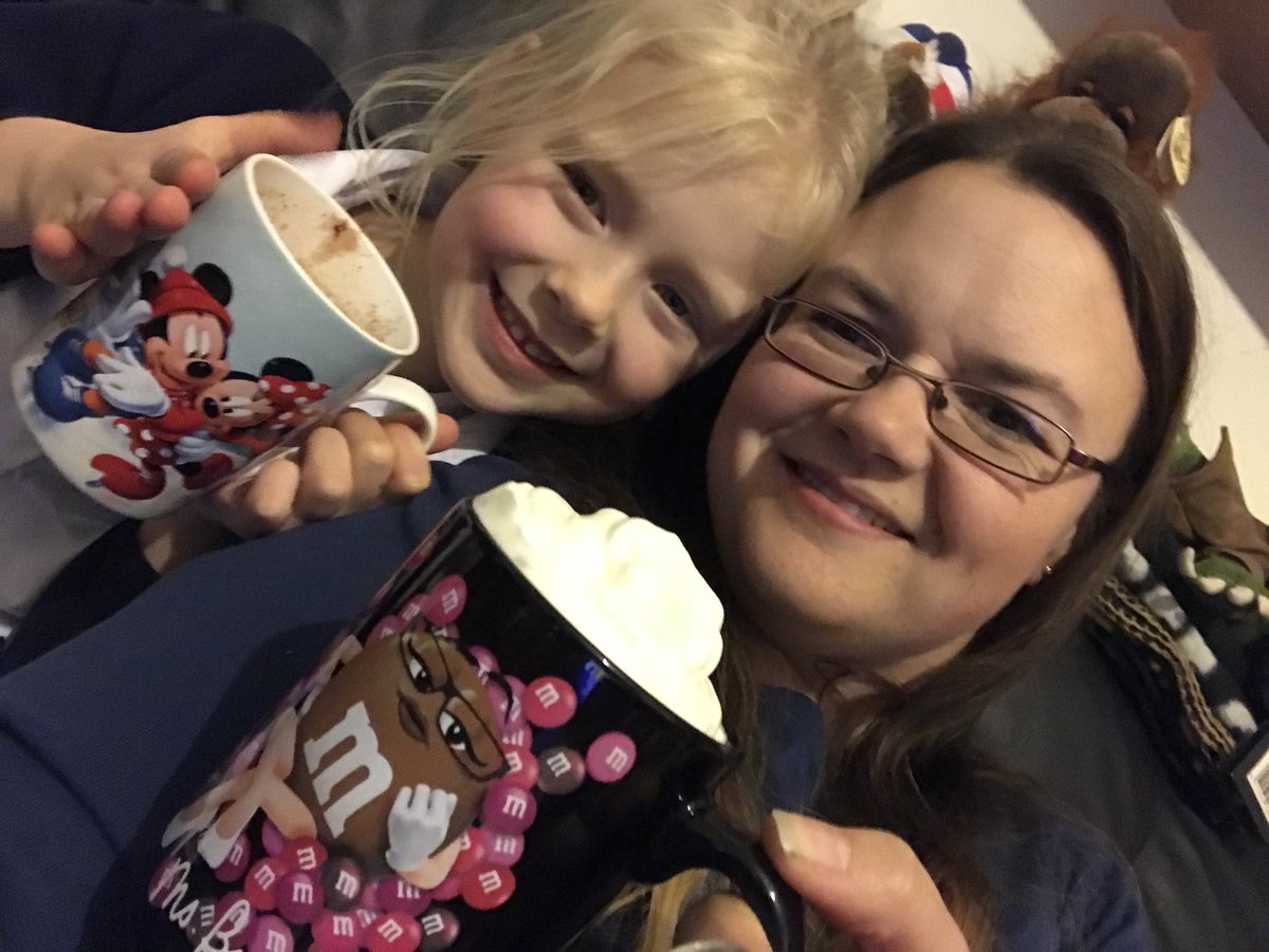 vickybrown1980's tweet photo. Home after an awesome day with @AinthorpeSch school trip at @YorkshireWP. We had a wonderful day now time for some warm drinks #awsomeday #lotsofanimals https://t.co/ayyq6yPD2X