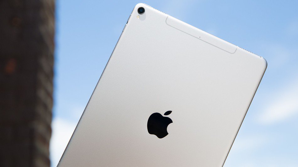 SignalFCU's tweet photo. Today is the last day you can enter to win an @Apple iPad at our City Center branch! Come to our new branch at 1101 New York Avenue NW to fill out an entry form and check out our new space! (Eligibility &amp; restrictions apply). #SignalStrength #CityCenter #DC #CelebrationWeek https://t.co/oe3pwGX6F8