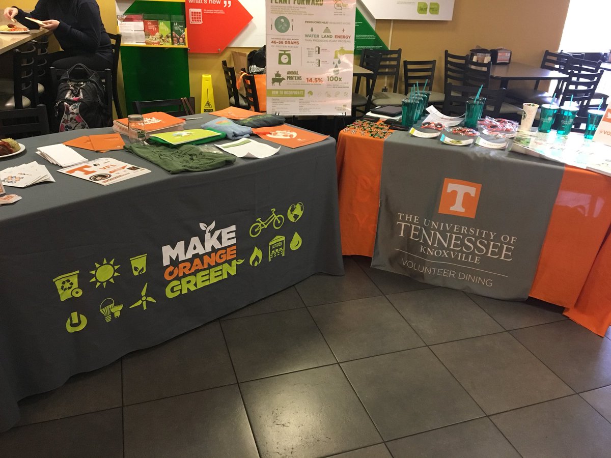 Sustainable_UTK's tweet photo. We are with @voldining today for Viva la Veggie event! Come stop by and learn about Sustainability and healthy eating!! #voldining #utk #makeorangegreen ๐๐๐ฅฆ๐ฝ๐ฅ https://t.co/gWi2xeRCTr