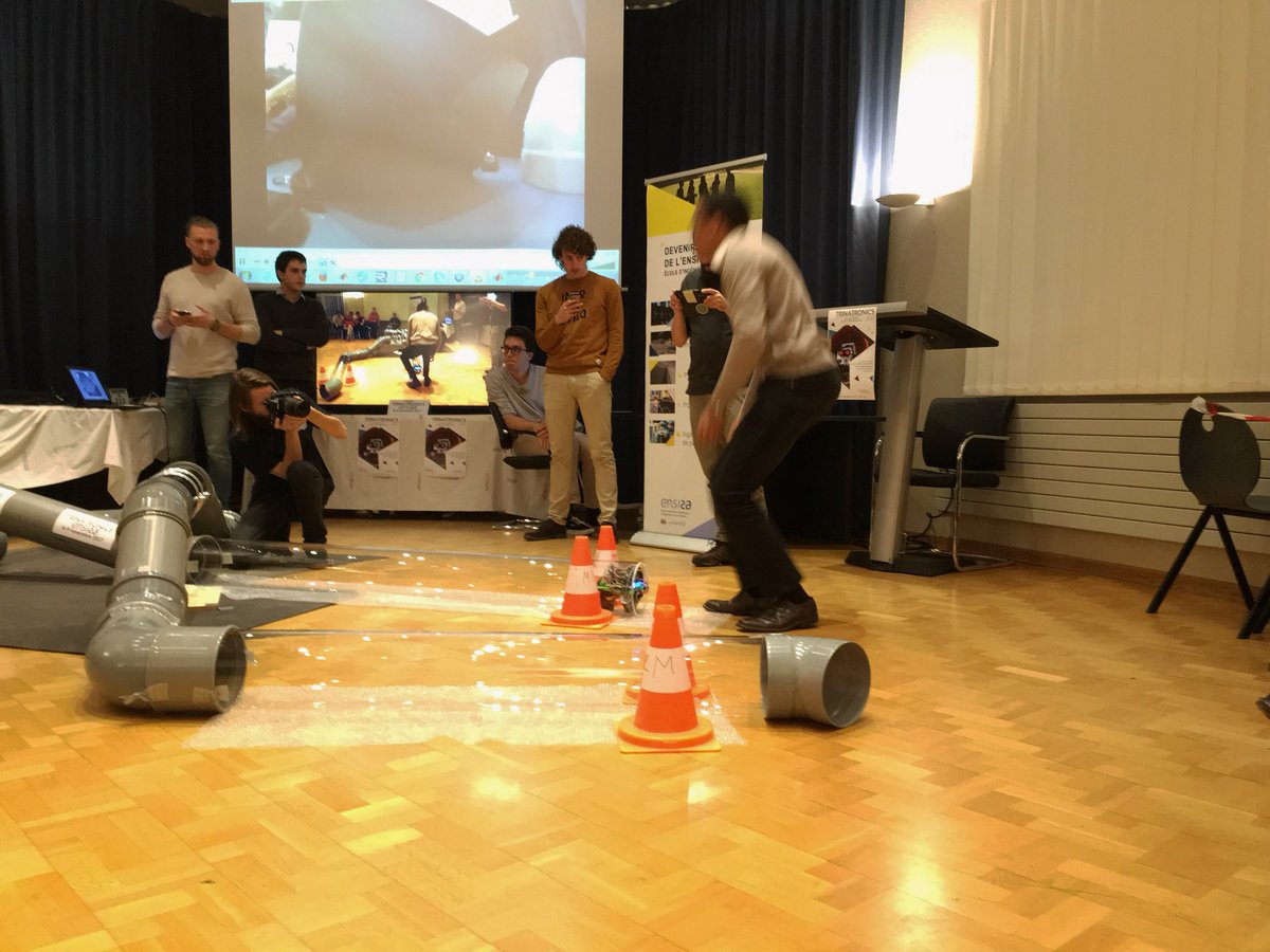 ENSISA_En's tweet photo. @TriRhenaTech #trinatronics with @ECAMStrasbourg @FHNW #HochschuleOffenburg @Insa_Strasbourg @ENSISA_Mulhouse : pipecrawler contest. After the speed test, the mapping test. https://t.co/igohBLRzmQ