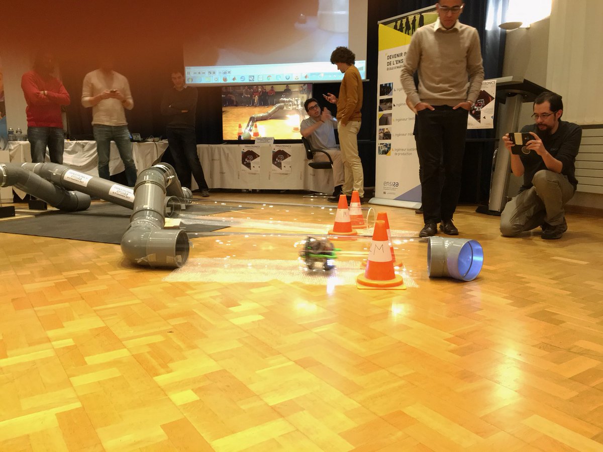 ENSISA_En's tweet photo. @TriRhenaTech #trinatronics with @ECAMStrasbourg @FHNW #HochschuleOffenburg @Insa_Strasbourg @ENSISA_Mulhouse : pipecrawler contest. After the speed test, the mapping test. https://t.co/igohBLRzmQ
