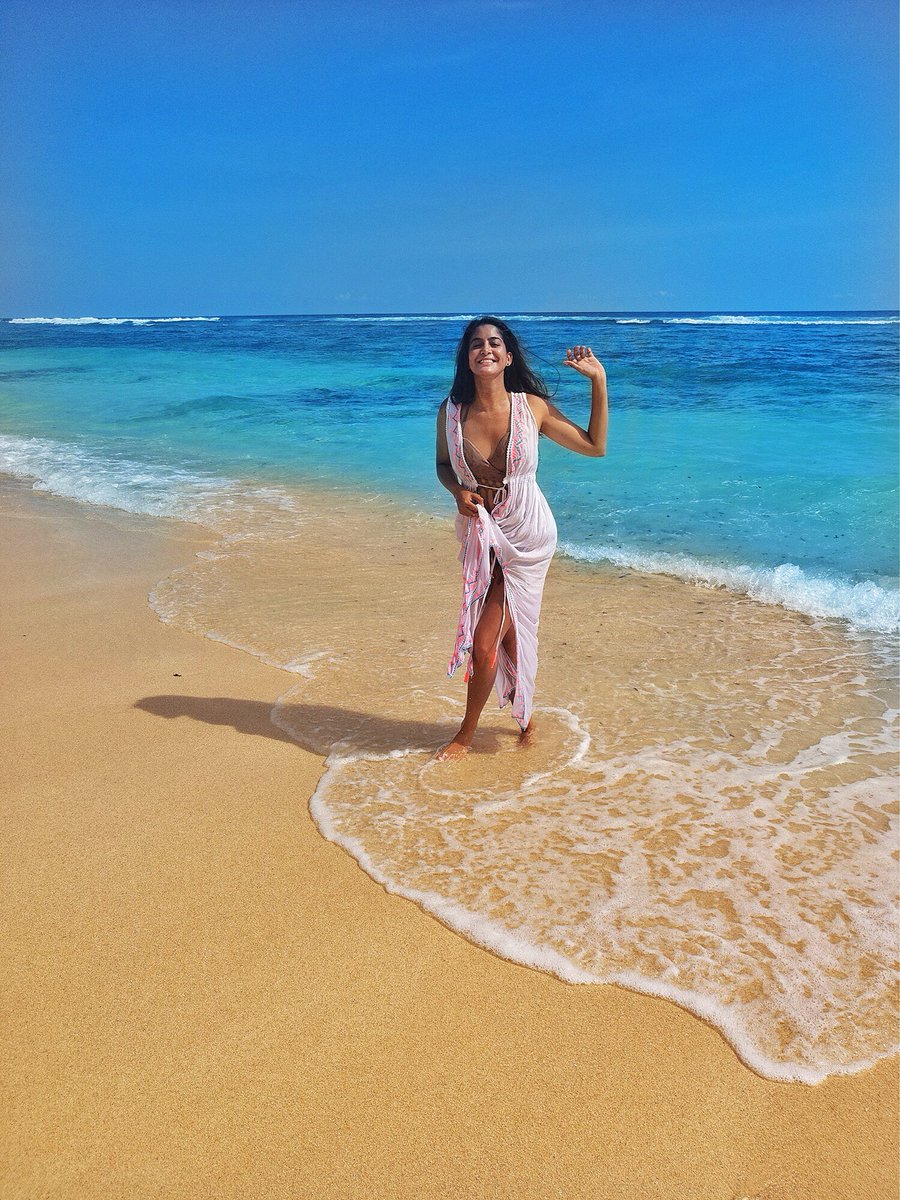 anishadixit's tweet photo. Life is a Beach!! 🌊☀️💕 RT if you agree!! #Bali #AniTravels https://t.co/2LTIYKv05n