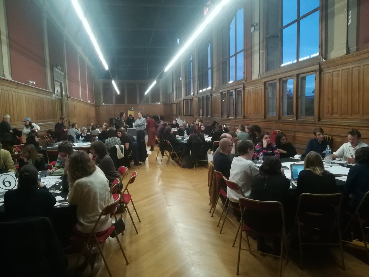 master_iec's tweet photo. [LIVE TWEET] Les tables rondes du salon graphique se terminent ! #salondugraphisme #graphismeenfrance #cnap #ecoleestienne #masteriec #beauxartsparis #tableronde https://t.co/befxT4nrQv