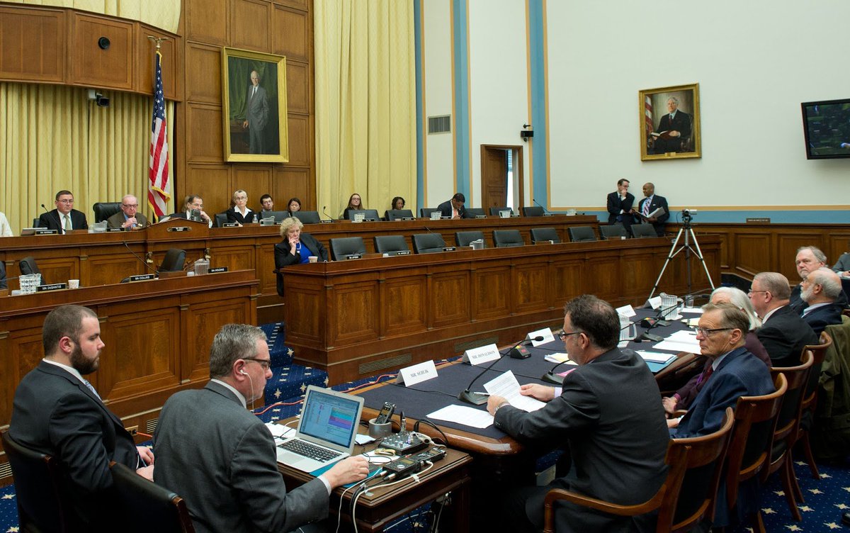 Larry Cohler-Esses tweet media