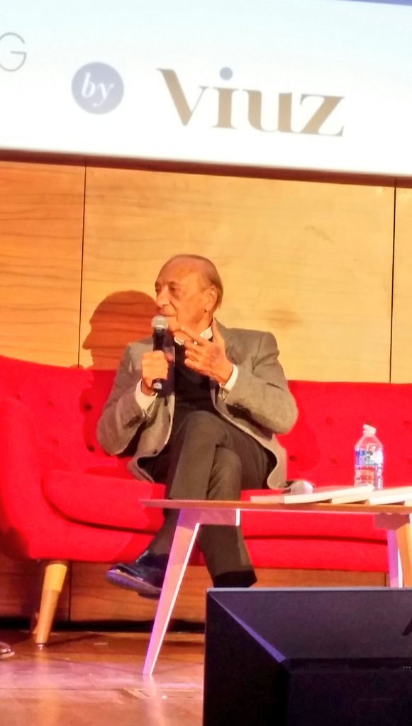 Viuzfr's tweet photo. Jacques Séguéla : la révolution digitale avec les GAFA a besoin de valeurs et d'émotions #IntelligenceArtificielle #remix2017 #viuz https://t.co/g6lSBT95lT