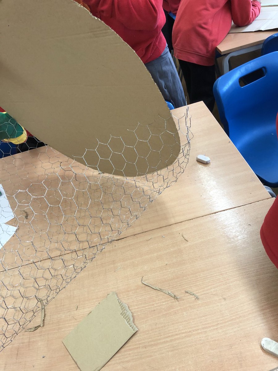 MissDare1's tweet photo. I wonder what construction has been taking place in Year 5 today with our fabulous artist. #hotham #art #foodtopic https://t.co/29s3tOYP7n