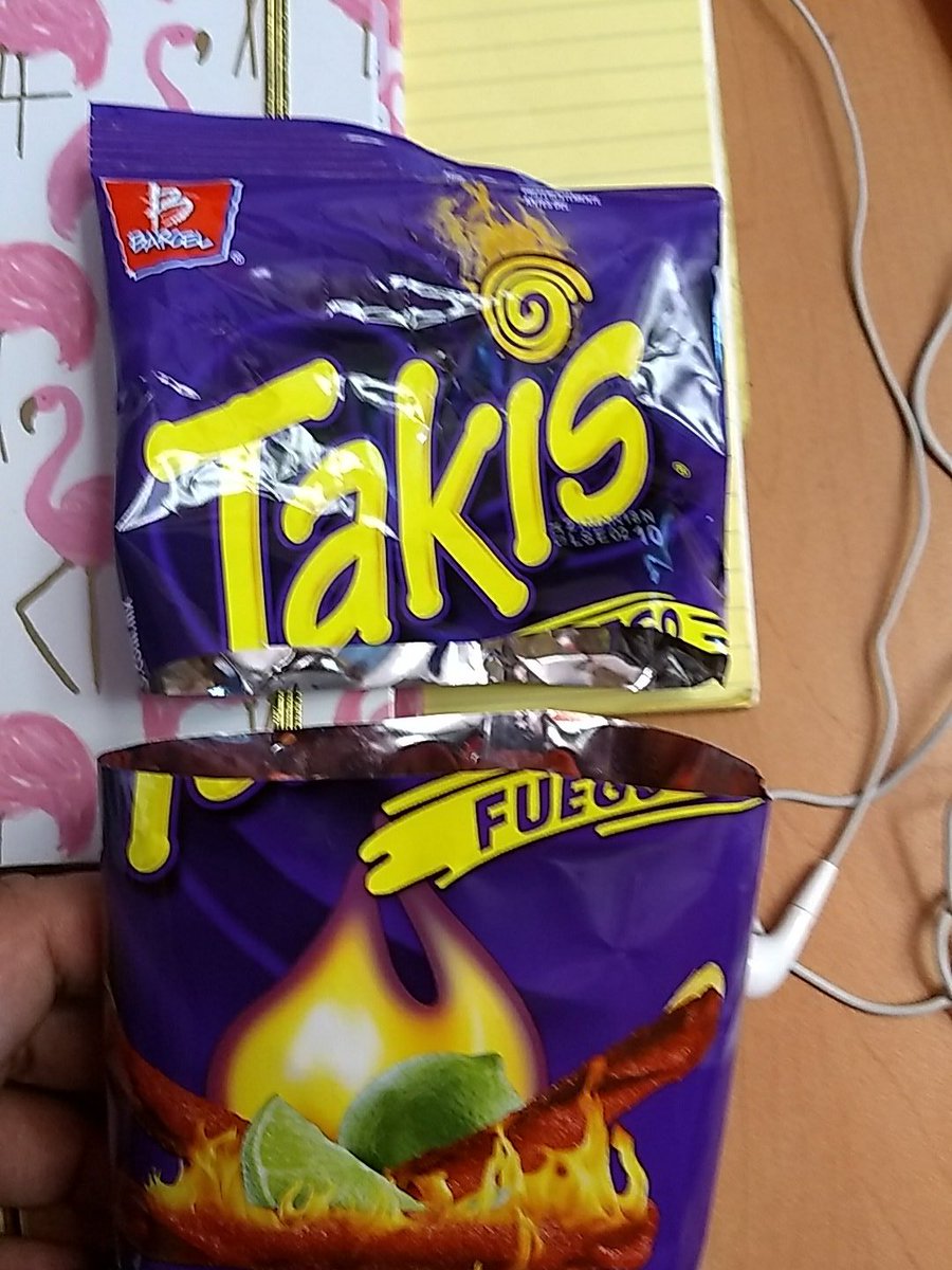 laly00000's tweet photo. @TakisMx  Fácil te puedes ahorrar media bolsa de papel desperdiciados #NotienenVerguenza https://t.co/K495Z0Tmeo