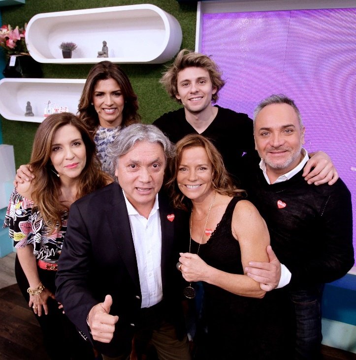 senadornavarro's tweet photo. Gracias por la invitación @MuchoGustoMEGA Gran matinal, entretenido e informativo https://t.co/IoARvC0o67