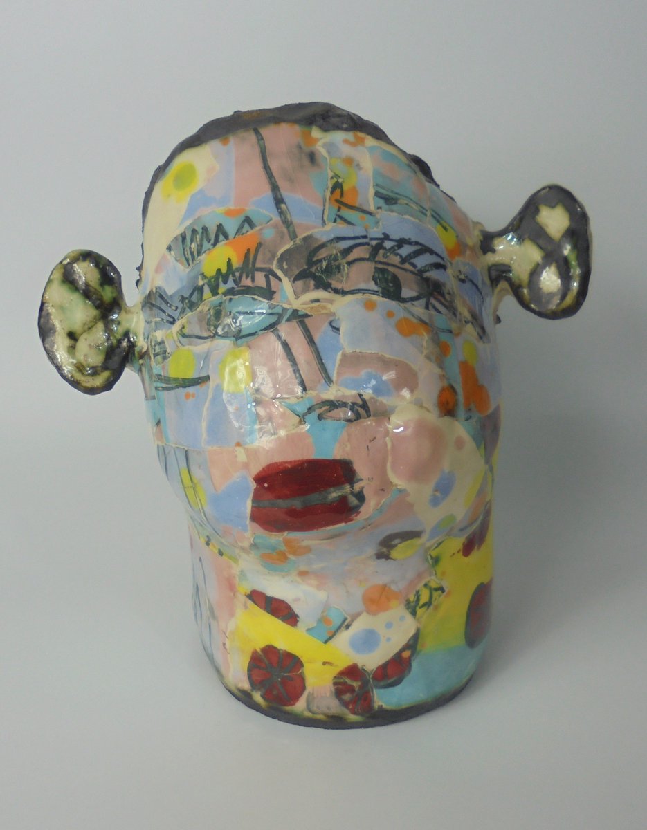 happyart100's tweet photo. 'Bonkers days' is on its way to the fantastic Ffin y Parc Gallery @FfinyParcArt for their Christmas exhibition 9th - 22nd of December. #ceramics #ceramicportraits #northwales #welshart #contemporaryart  #contemporaryceramics #clay #art #artgallery #portraits https://t.co/S1tDS41a9P