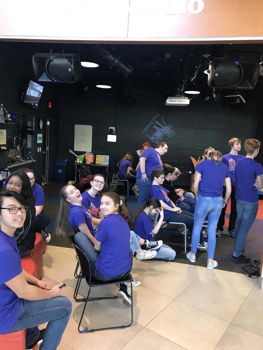 Tartan_AD's tweet photo. Tartan Theatre waiting to perform today at 11am in the Kids Clubhouse at Children’s Hospital of Minnesota! #amarastrong https://t.co/7q6TrMXjZc