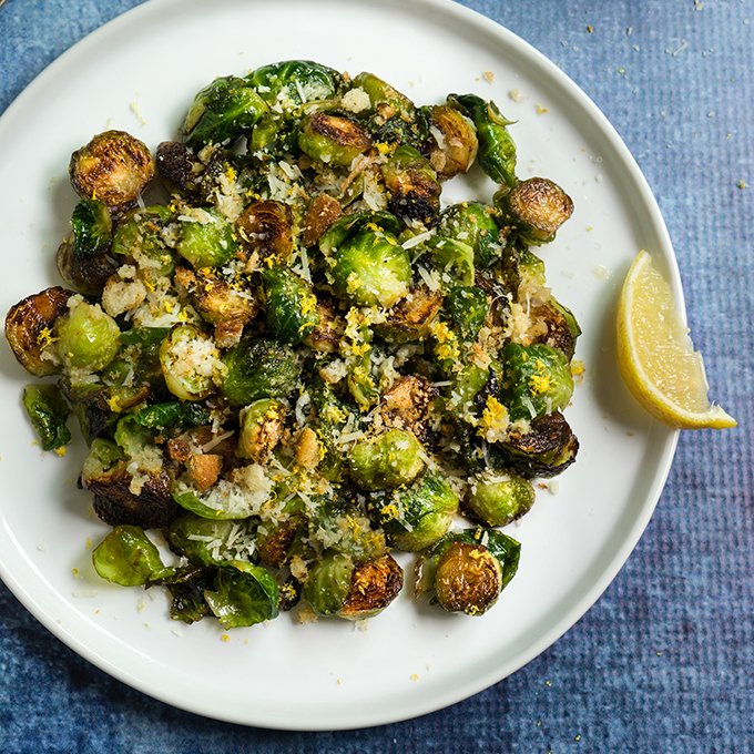 viktoriastable's tweet photo. Pan-roasted Brussels sprouts with lots of lemon, garlic, cumin, and cheese + toasted garlic bread crumbs - https://t.co/XcPQ3KH3SQ https://t.co/d0hOszbYKp