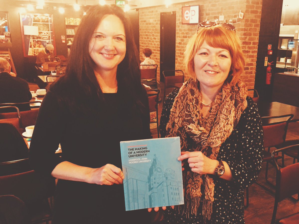 LJMUAlumni's tweet photo. Lovely to catch up with amazing alumna @arobertsauthor, featured in the LJMU History Book, to talk about her new book! #alumnaauthor https://t.co/lzY6BhO2l0
