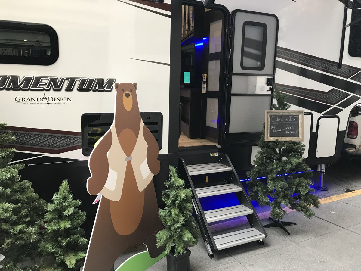 lippert__'s tweet photo. Did you get to see our Connected RV at @Dreamforce?! #DF17 #ConnectedRV #RVlife #technology https://t.co/zxyvfWIk2P