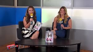 En el #TBT, va mi visita a @MultimediosHou y la hermosa entrevista de #ElCirculoVirtuoso que compartimos con ellos. ow.ly/jWVN30eDufh