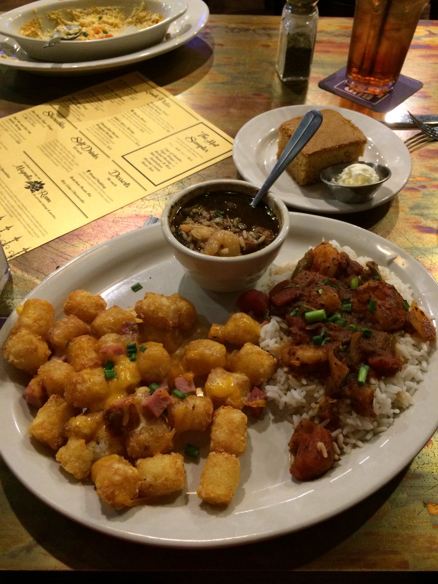 TheHutMHK's tweet photo. Grab your coworkers because it's time for lunch at The Hut! Our lunch sampler is sure to make all of your taste buds happy😋 @DowntownMHK https://t.co/4MtzC0dEcl