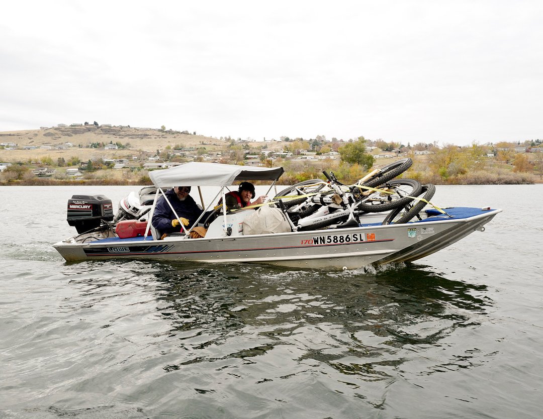 mythicalstateof's tweet image. Dear Diary: today I hope all of MFS' fans follow Yonder on Instagram to follow along as the Corps of ReDiscovery team travels by boat &amp;amp; bike down the Snake River, retracing Lewis &amp;amp; Clark's path. instagram.com/yonderjournal/