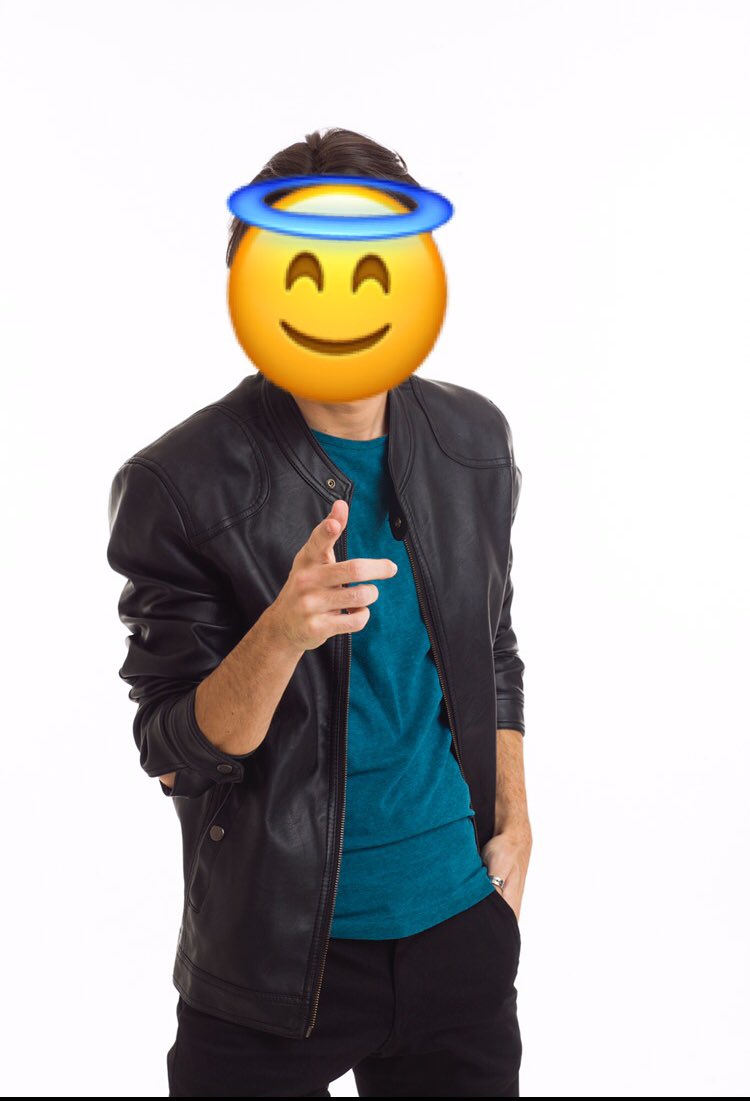 MalinComici's tweet photo. Tocca ad Oreste essere Santo, ma lui non sa proprio usare Photoshop come Genny. Accontentatevi! 😇🎉 https://t.co/V0j8tDxoOB