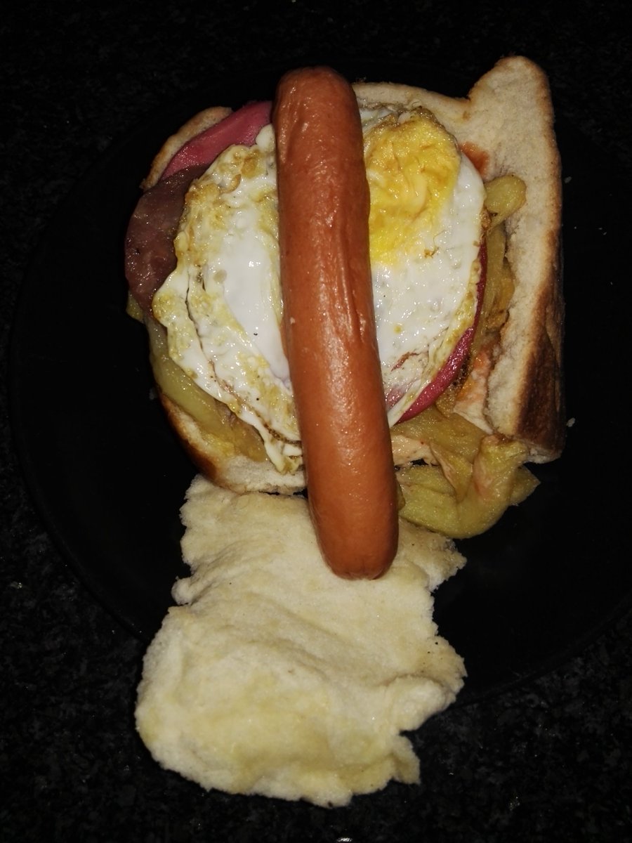 LukheleSipho's tweet photo. @Eusebius And then Euby influenced his listener badly #MySupper #Kota https://t.co/513i3uhqRh