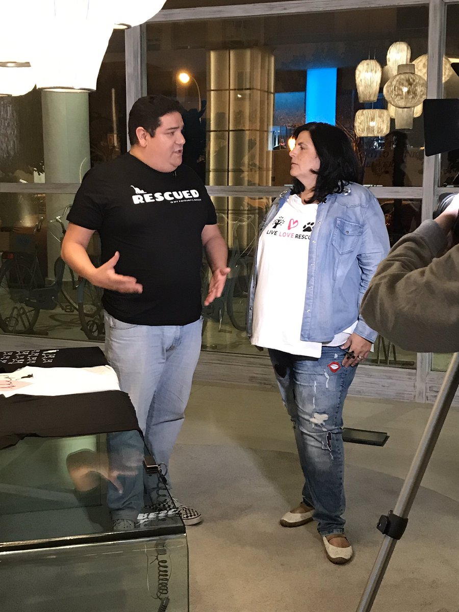 Acedotor's tweet photo. Ahora #FranRamirez habla con @cuquita1982 en #MarbellaLifestyle para @RTVMarbella de la concentración amigos #perros #SanPedro el 18 vs #envenenamientos #Marbella #parques https://t.co/4tVlE3cMZi