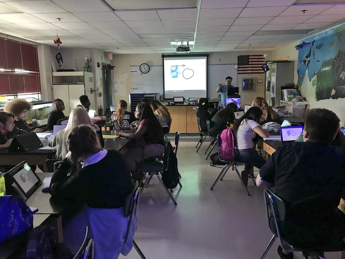 KTMicallef's tweet photo. Mr. McCormickโs Marine Biology class @delandbulldogs learning about tides through @nearpod - Studentโs drawing their ideas & even a Matching Competition to wrap up the class! Ss are engaged, collaborating, having fun! Way to go @troyboy1208 ๐๐๐ป https://t.co/Dvg3vkRKeo