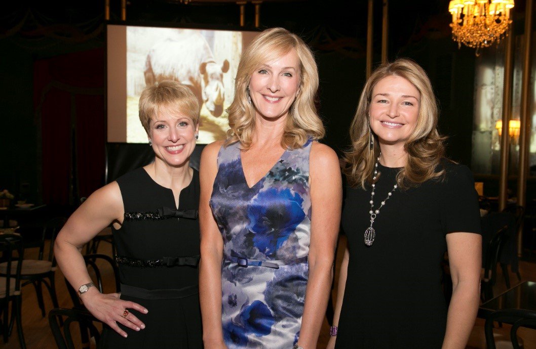 ClassicChiMag's tweet photo. The Women's Board of the @lincolnparkzoo hosted a one of a kind fundraising event to support the Zoo's worldwide efforts in conservation: https://t.co/qwW3YeSMhZ #ZooLA #LincolnParkZoo https://t.co/AgA7vYIkhZ
