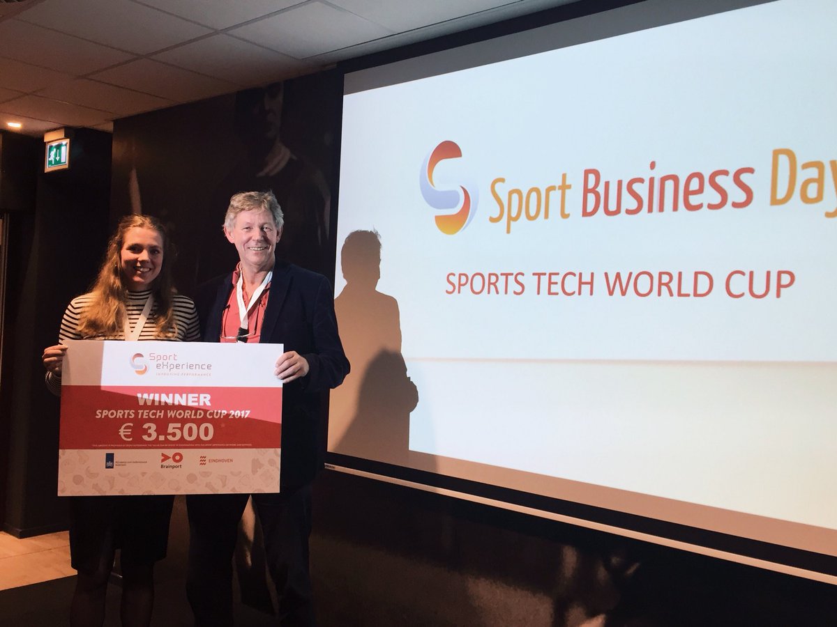 Sanne_Veldkamp's tweet photo. @isquashglobal winners of the quali’s for the sports tech world cup here in Eindhoven! 🇺🇸 here we come 💪🏻 Amazing experience + recognition #isquash #courtperformance @PSAWorldTour @SquashSite https://t.co/sGol8I05kR