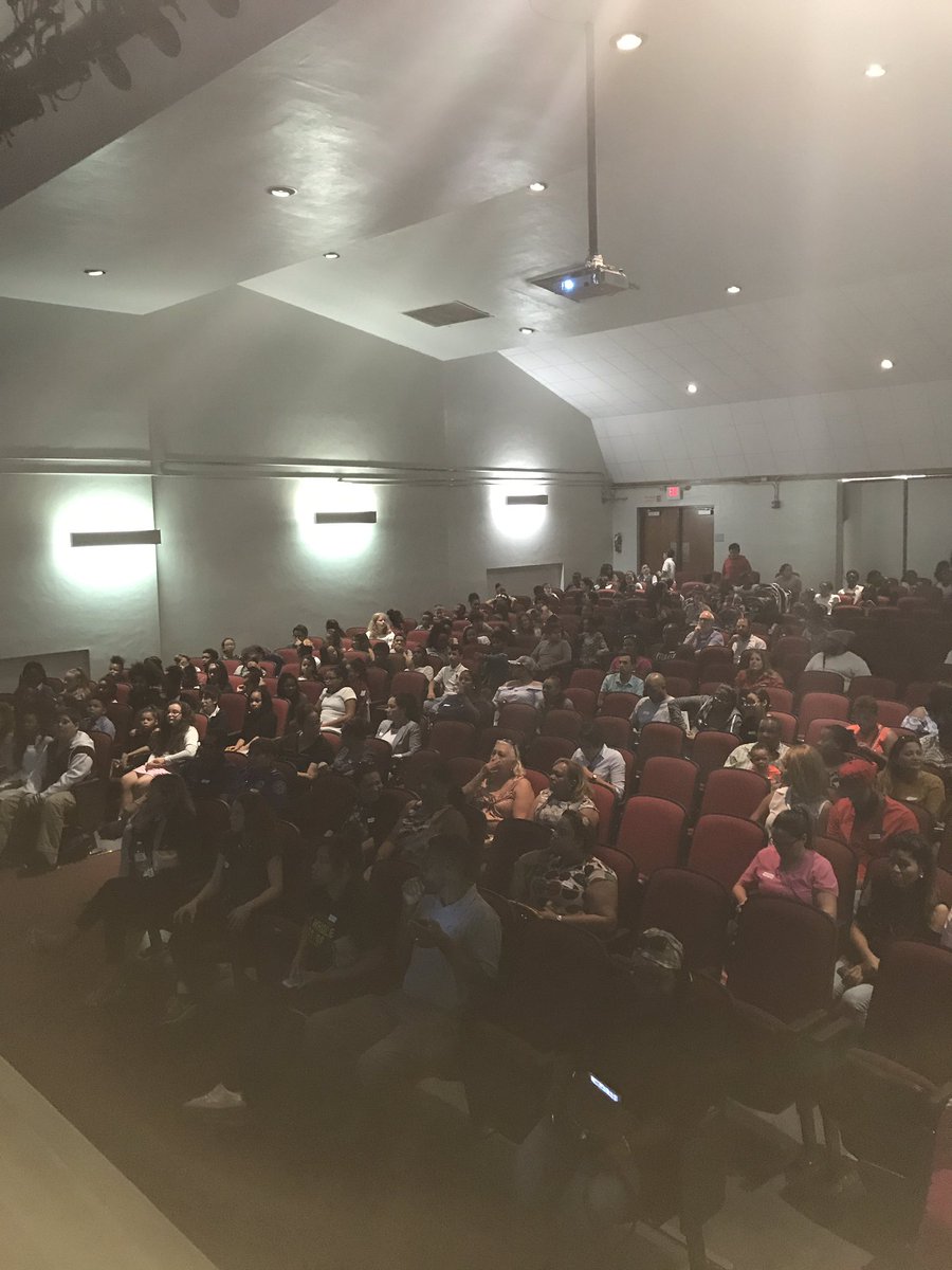 AttucksMS's tweet photo. Principal Evans sharing a moment with one of Attucks Middle high achieving student & parent during Honor Roll assembly. #attucksms https://t.co/6YbiMpk3ex