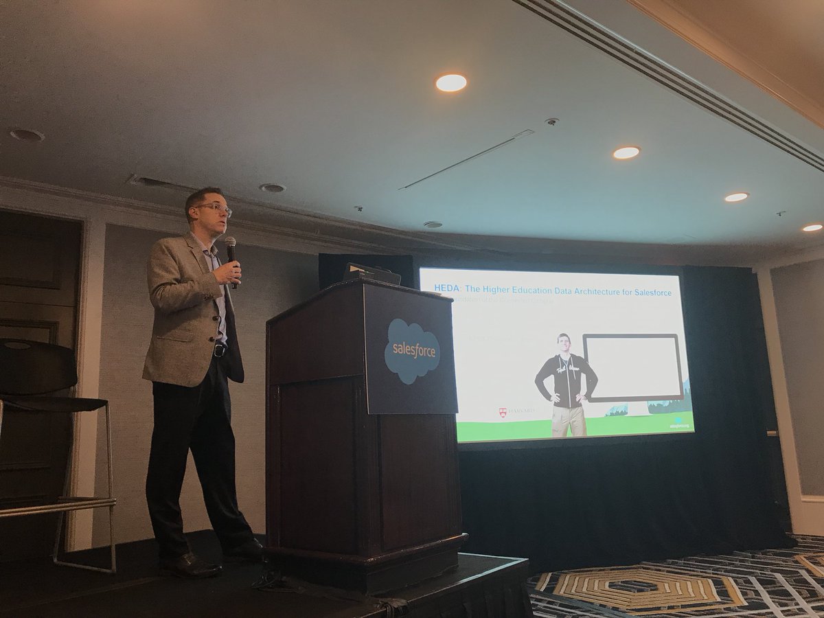 EdtechGeshri's tweet photo. @KeldBangsberg rockin’ the last day of #DF17HED by covering our HEDA updates. Hey @corey_snow you’re kinda in this pic! 😉 https://t.co/fRciJcfgum