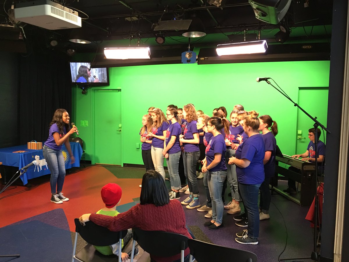 TartanTheatre's tweet photo. Singing for Amara at @childrensmn #AmaraStrong https://t.co/4Abtil4zvO