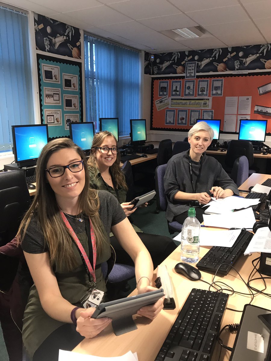 MrsWebster_Mus's tweet photo. Lots of professional dialogue &amp; sharing thinking routines with staff @BankierPrimary See Think Wonder planned for P1 &amp; P2/1 for tomorrow! @MTVFalkirk @TapestryMTV 🌈🌟 https://t.co/pHRAA2Begf