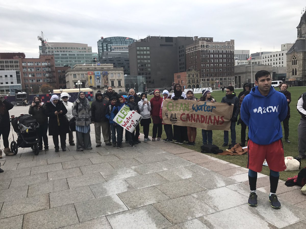 JimWatsonOttawa's tweet photo. Proud to support Hassan Syed, The Water Runner of @A2CleanWater, on his journey to raise awareness towards the clean water crisis on First Nations reserves.
Je suis fier de ses efforts et de son activisme envers une cause très importante. #A2CW https://t.co/Rv30xAJYw5