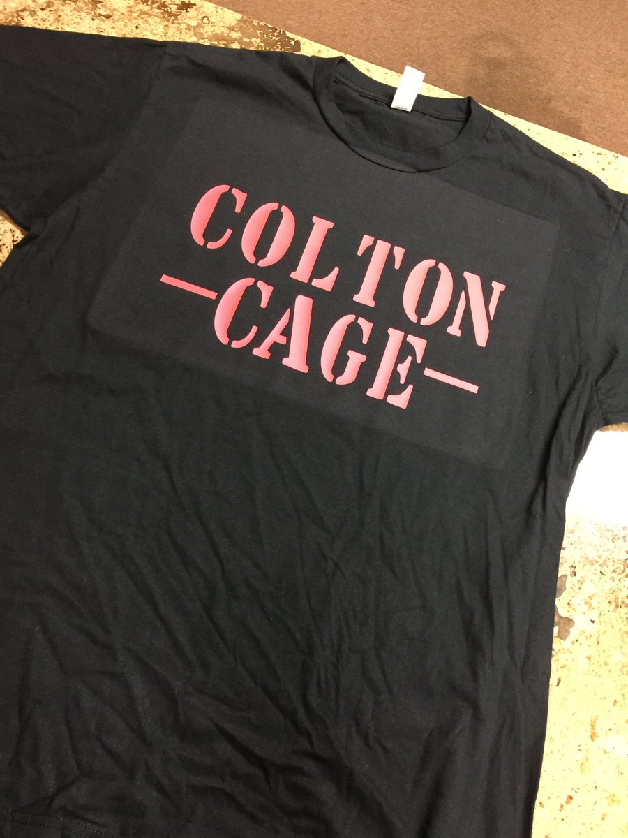 🚨 Alright fans! Now is your chance! RT for a chance to win a FREE Colton Cage T-Shirt, hot off the press! *Must be following to enter* 🚨