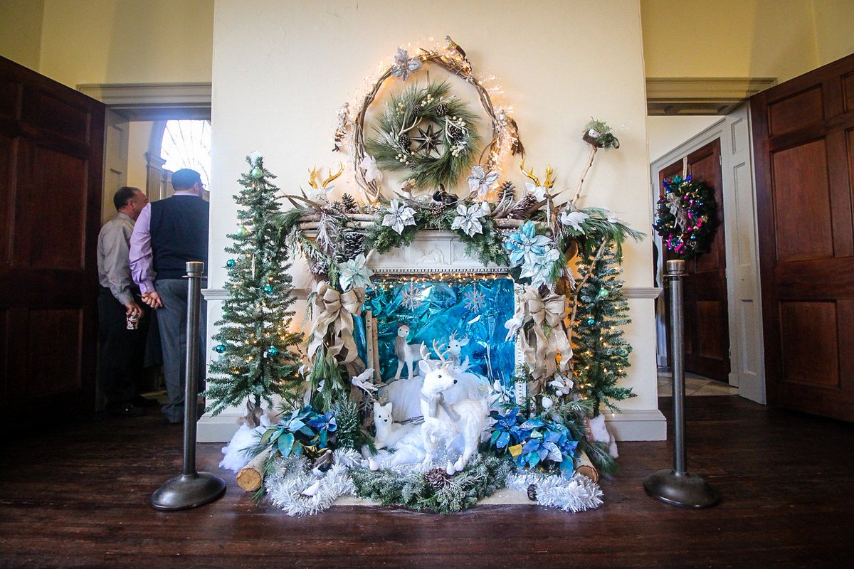 PhilaParkandRec's tweet image. It's going to be a beautiful holiday season at the Fairmount Park historic houses! Join us for A Very Philly Christmas 🎄 ow.ly/SRTP30ghCDm