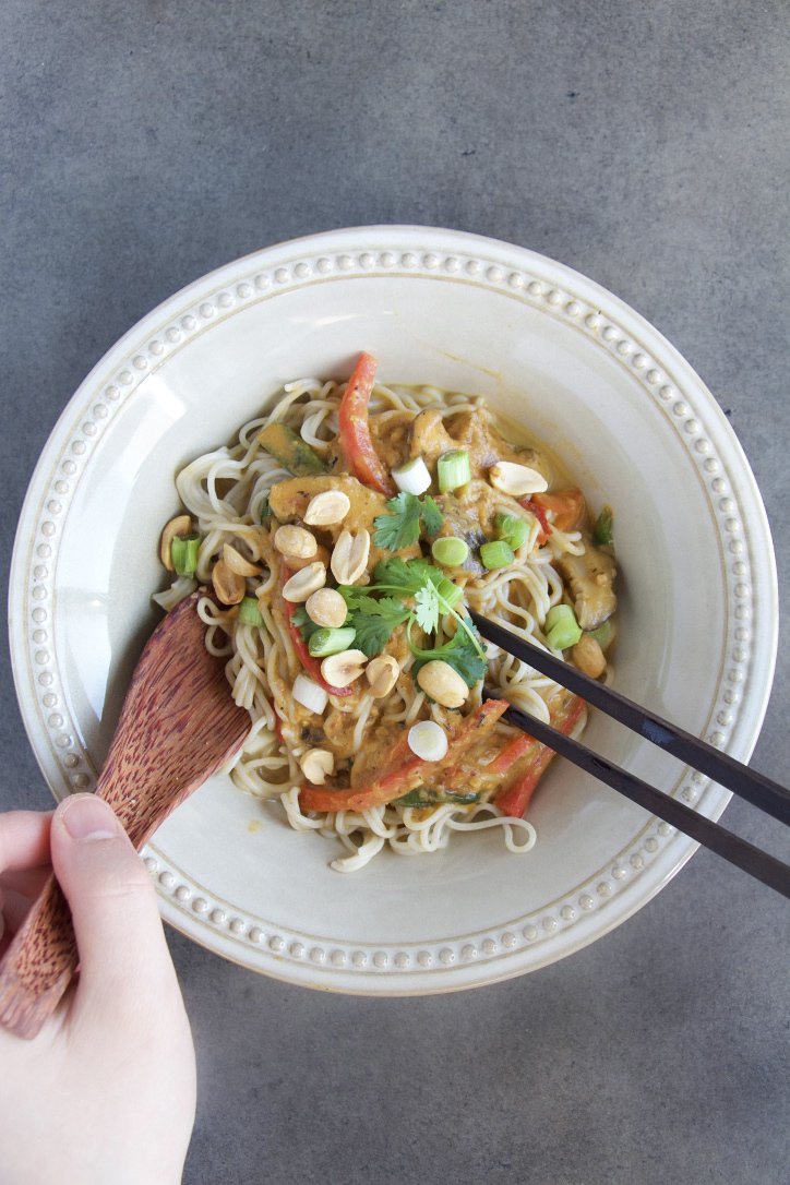 unconventcooks's tweet photo. Vegan Thai Pumpkin Coconut Lo Mein (GF, DF) https://t.co/hiM2tFtEed https://t.co/jZXX8585P8