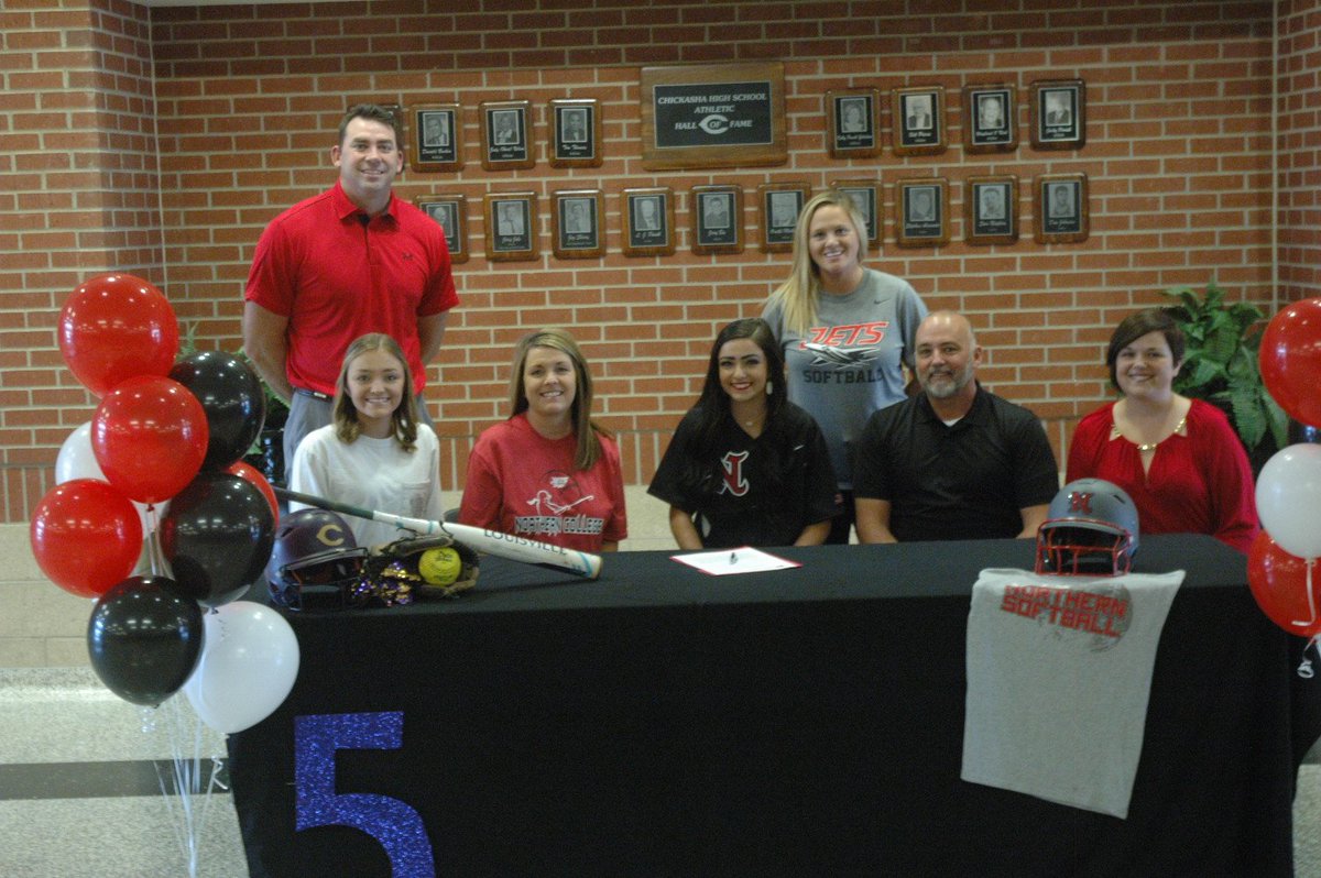 A_Litterell's tweet photo. Congratulations to @jayce_lane for signing her LOI to play softball at NOC. #okpreps #TeamChickasha https://t.co/XS4ggOS88S