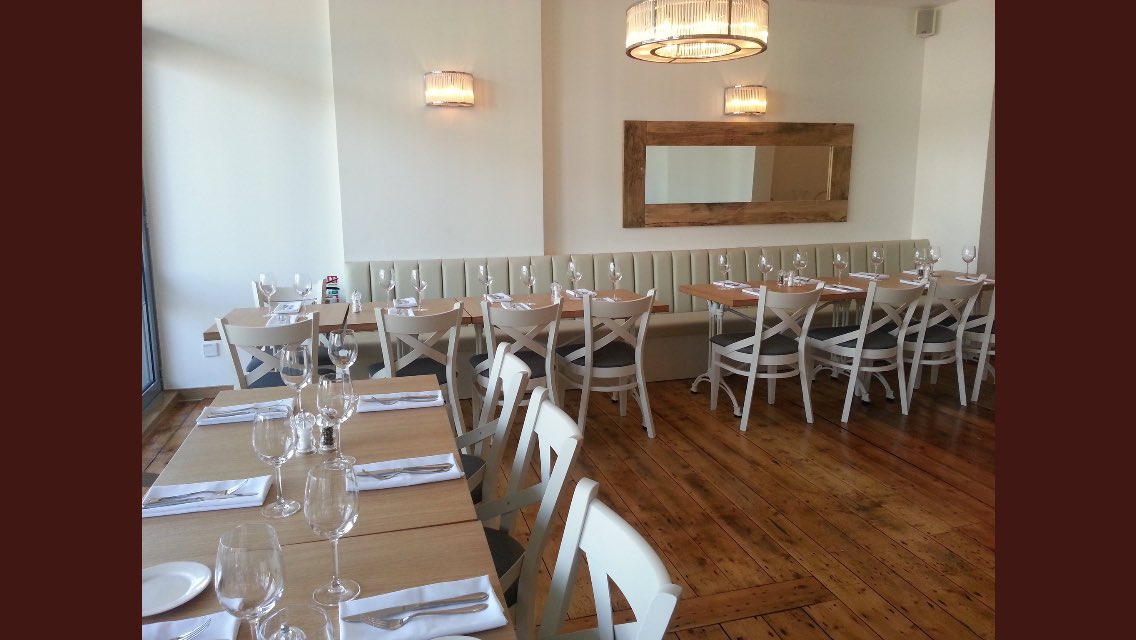 KP_Seating's tweet photo. #Fluted #Bench #Seating #Upholstered in Cream #Faux #Leather only £210 Per Metre. For Info call us on 07947427238 https://t.co/95ARDBavsP