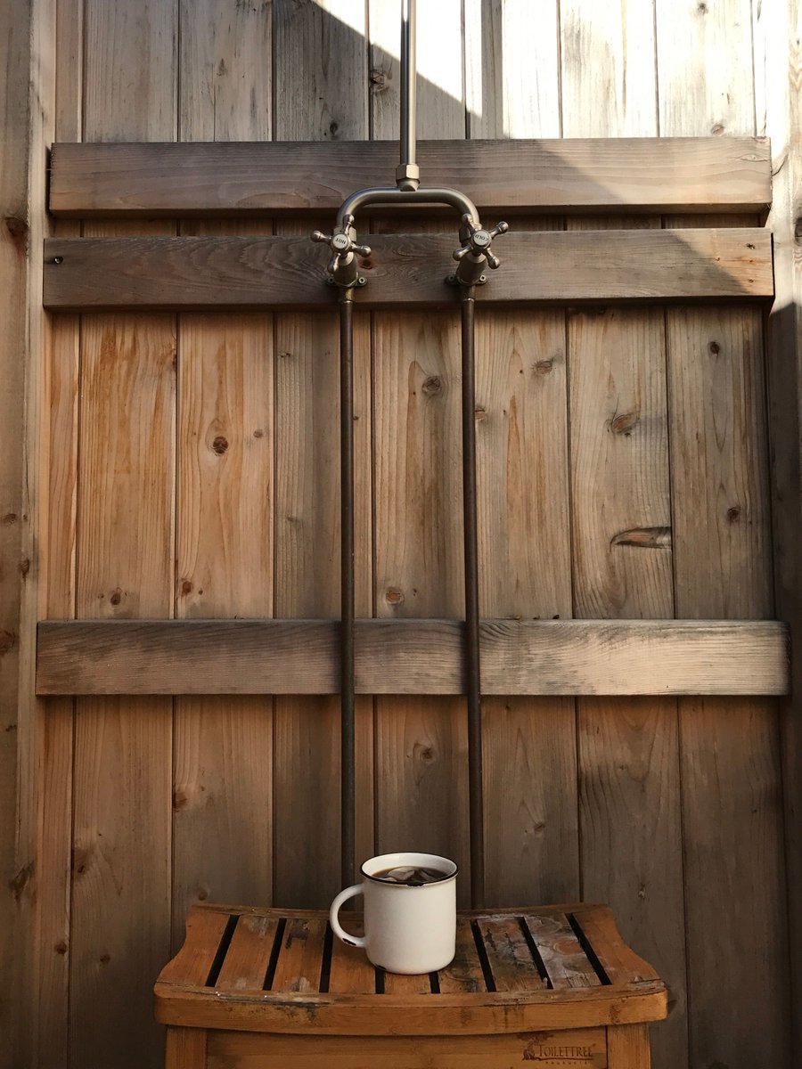 GradysColdBrew's tweet photo. Definitely not outdoor shower weather but we're certainly dreaming of those 🌞 days  #itswinternow #coldbrewcoffee #coldbrew https://t.co/3sTkncM9YH