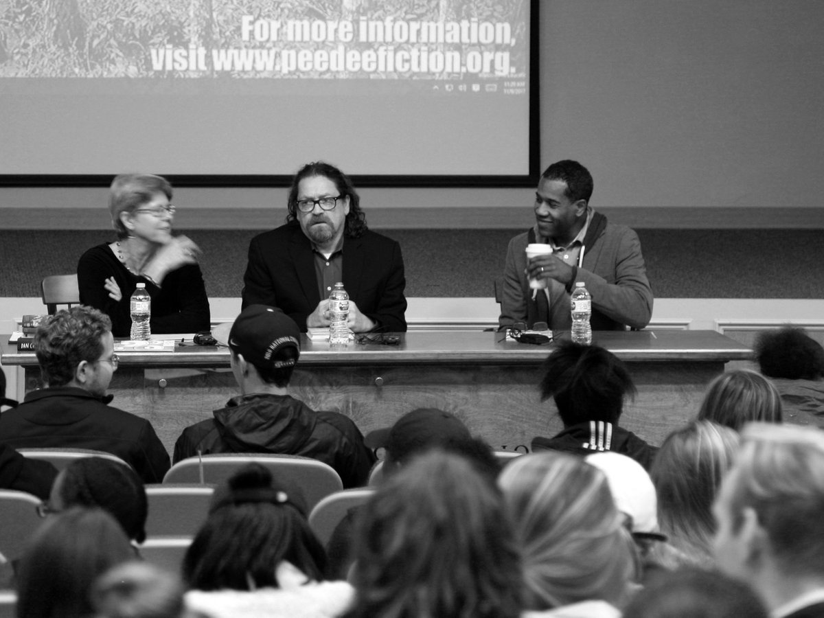 PDFPF's tweet photo. "The more personal and individual your writing is, the more universal it becomes." -Gregory @Pardlo in conversation with @Danchaon at the #fmu #pdfpf17 #pdfpf https://t.co/fsCNMeOJej