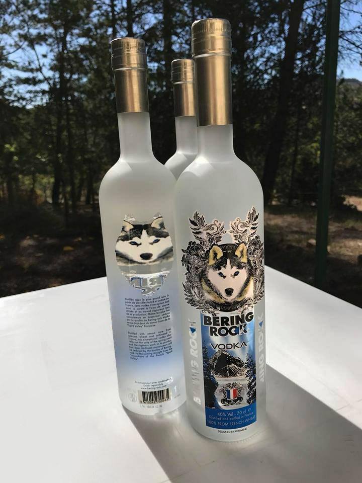 Boosterdry's tweet photo. Bering Rock, 100% d'origine naturelle 🐺

L'ingrédient essentiel pour la réalisation du Boosterdry Vodka 
#BeringRockVodka #boosterdry #BeDifferent https://t.co/Nk6bTRMWy9