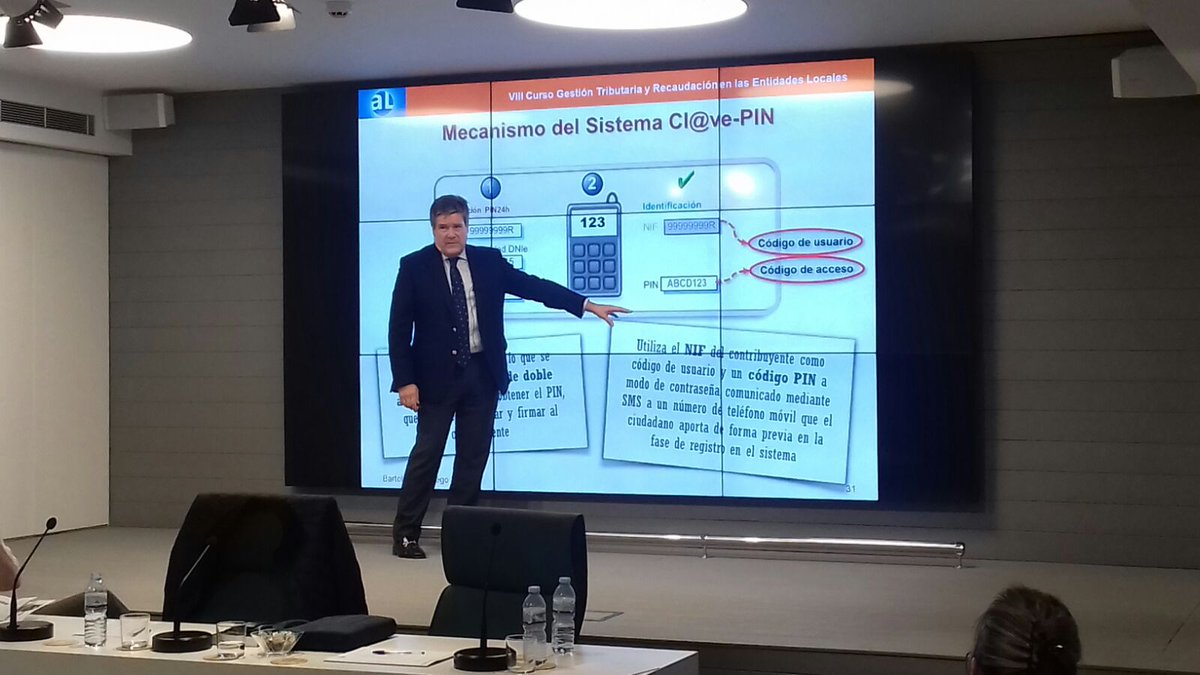 _grupoal's tweet photo. ¡Finalizamos el día de hoy con la intervención de Bartolomé Borrego Zabala!
#sevilla #gestri #curso #grupoal #ALFundacion https://t.co/H9BmDEluWb