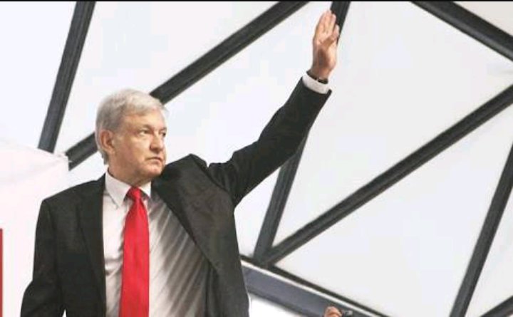 PodemosPueblo's tweet photo. Si #AMLO hubiese ido por la vía independiente en unos días lograría 1 millón de firmas y no andaría como @Mzavalagc dando penas pidiendo prorroga.

Independiente o con #morena AMLO sería puntero en todas las encuestas.
#MiVotoParaAMLO https://t.co/xDHW9i9QcR