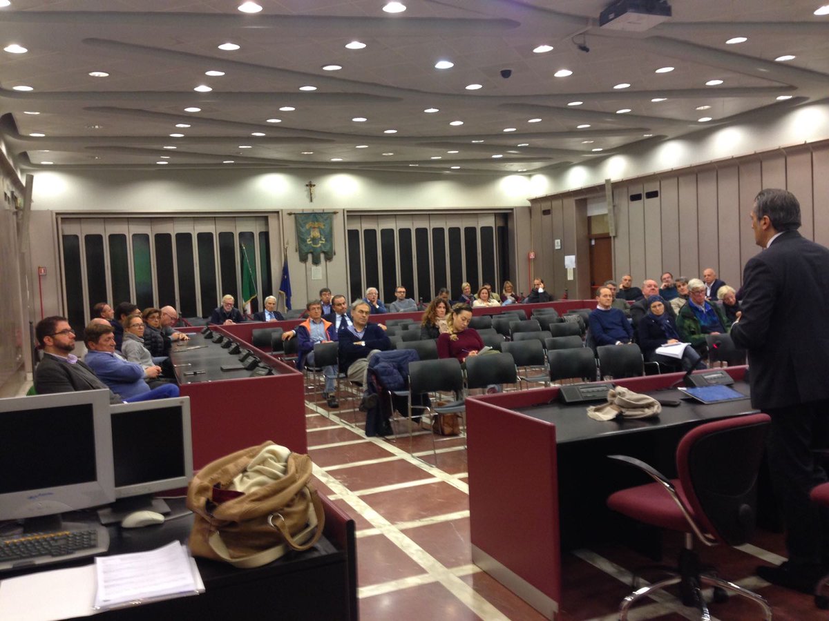 AnciLiguria's tweet photo. 9.11.17 c/o PV SV - Incontro coi Comuni della Provincia e con l'Assessore Regionale Stefano Mai sul PSR #RuralNet @PierluigiVinai  @MaiStefano  @LiguriaOnLine https://t.co/4rMq2TF1vI