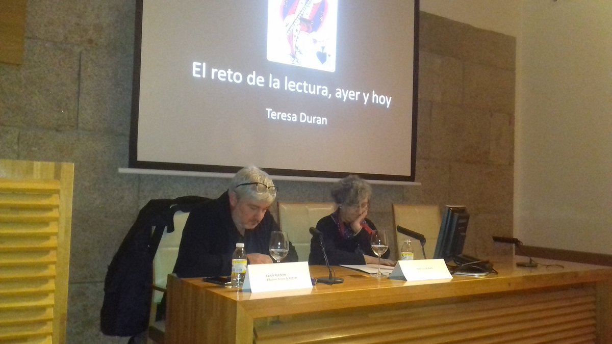 EditorasGalegas's tweet photo. O #SimposioAGE17 chega á súa fin coa conferencia de #TeresaDurán #Alecturadaimaxehoxe https://t.co/kPBcyVuaLI
