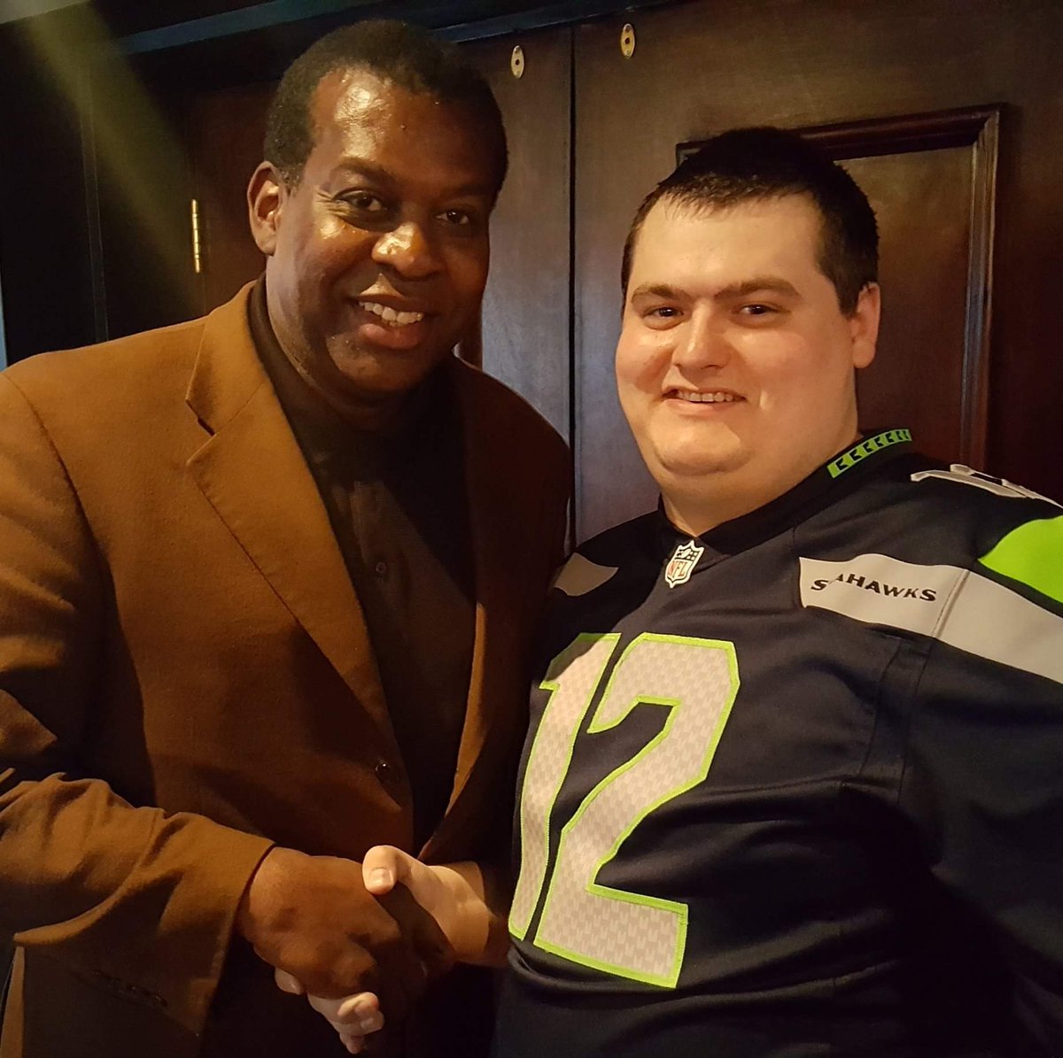 GCHaggis's tweet photo. RIP Kevin Cadle #RIPMaMan great night in Manchester with @SeahawkersUK #SaluteToKevin #NFLUk https://t.co/GVVfD2lCLc
