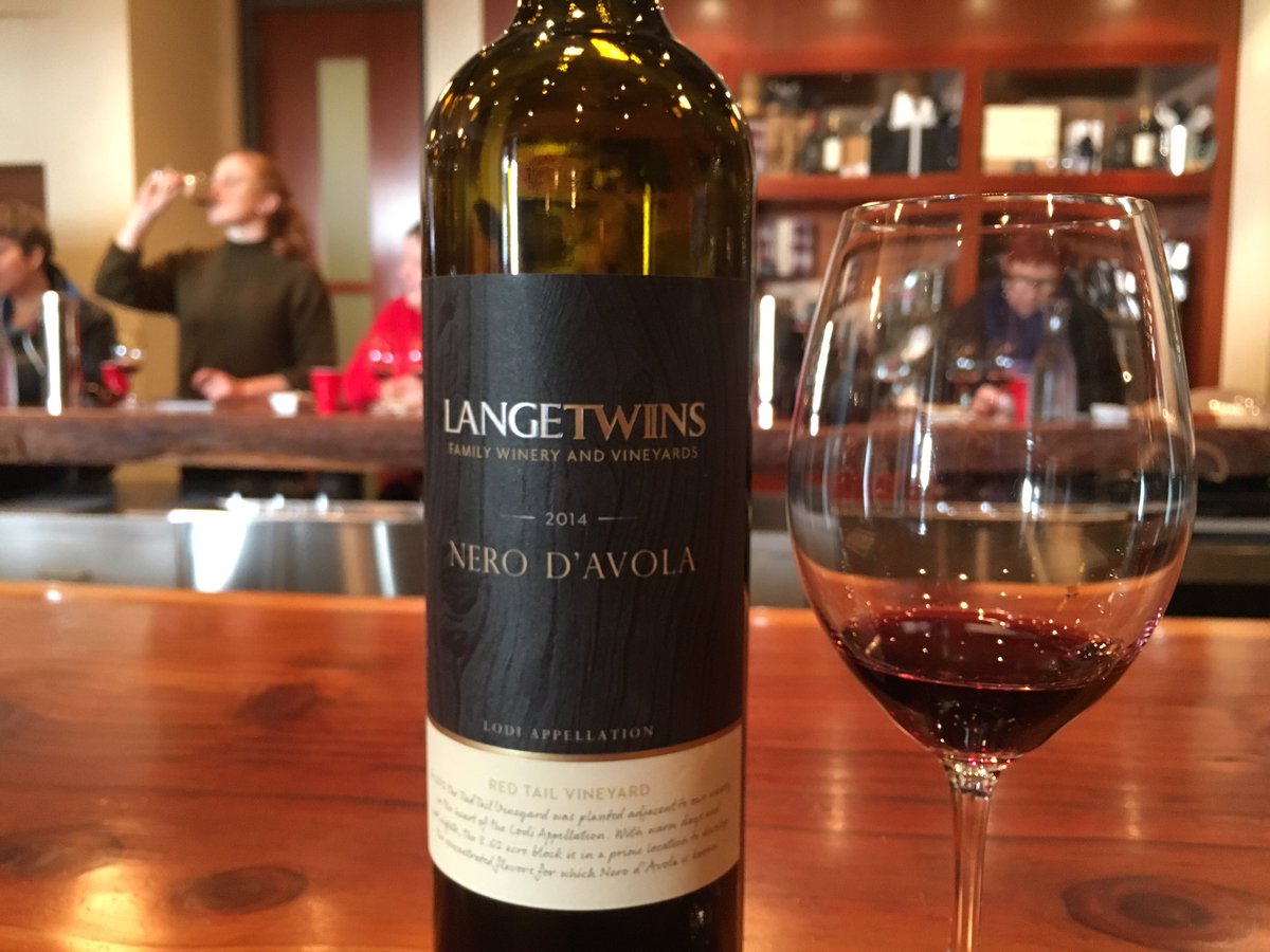 VinoSocialNancy's tweet photo. Nero D'Avola in Lodi? Another LoCa discovery @LangeTwins. 😮🍷👍 #lodiwine #WBC17 https://t.co/D7OLes4LA1