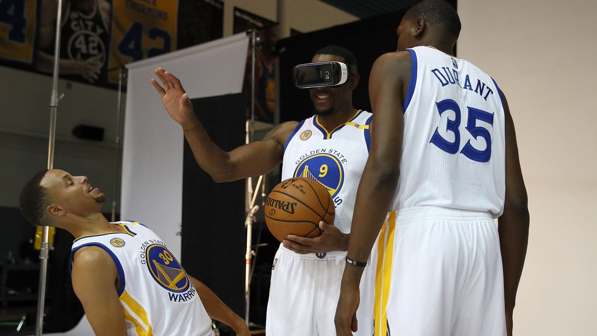 Starters AR/VR and Mixed Reality 😎 tweet media